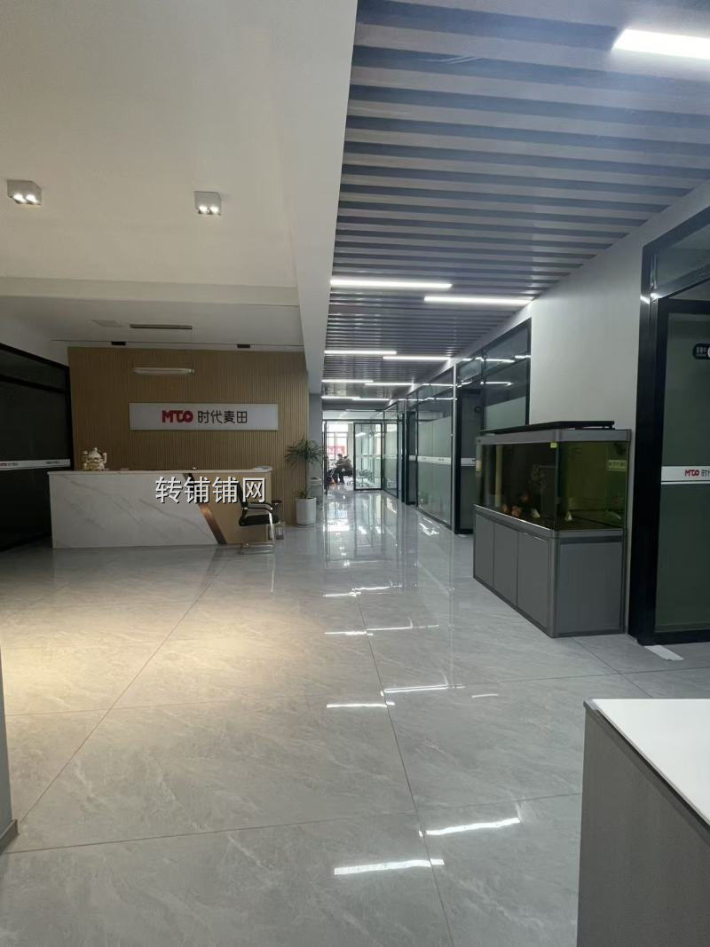【精装场地出租】施州华府370㎡全新精装办公地 房东直租 无转让费