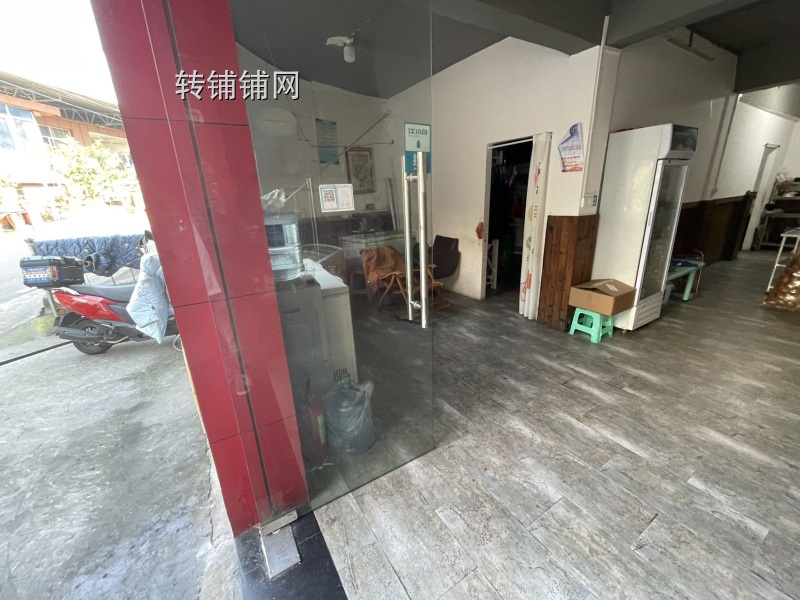 舞阳坝居委会旁餐馆转让,房租便宜