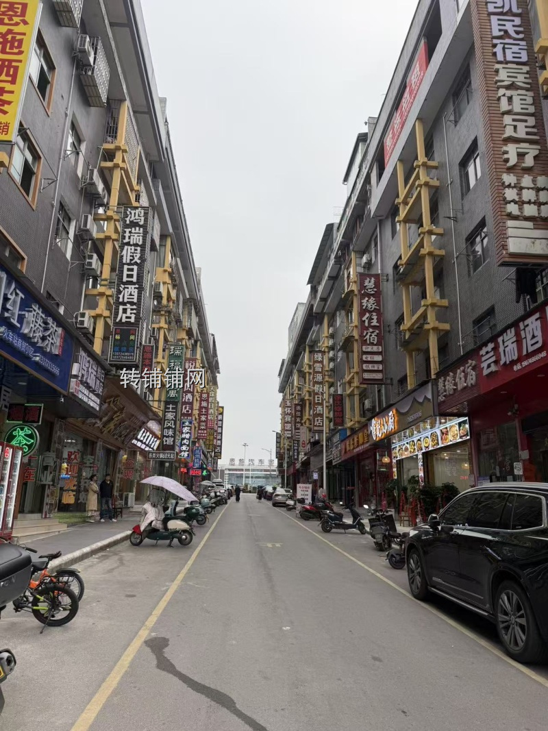 恩施火车站正对面整栋出租(可做30余房+可加电梯)
