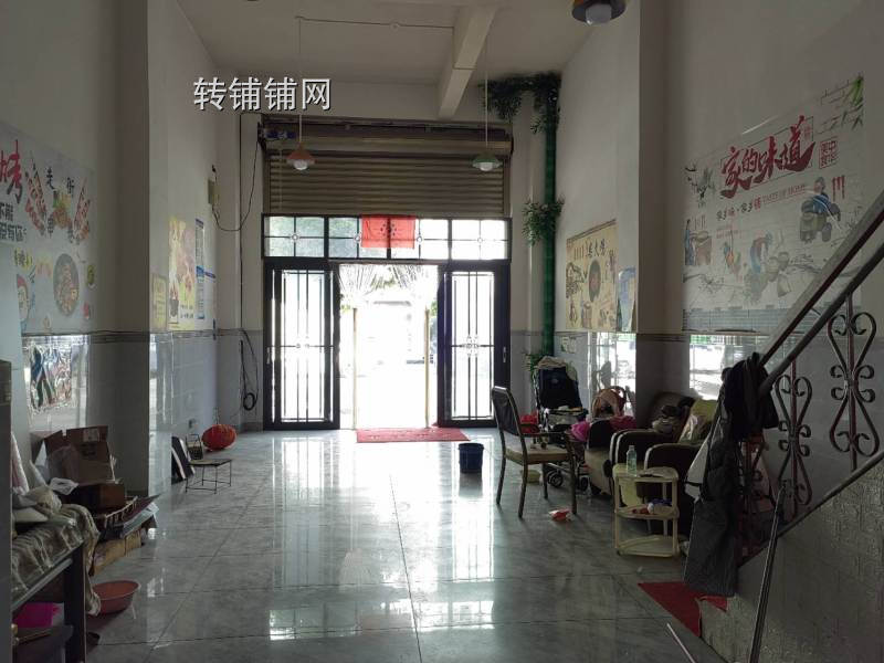 大姚金龙明德小学附近旺铺房东直租,无转让费