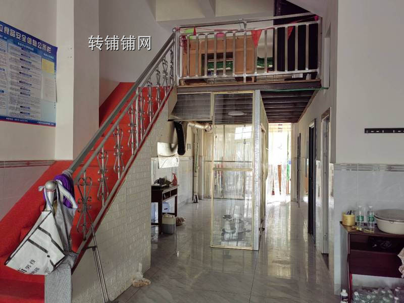 大姚金龙明德小学附近旺铺房东直租,无转让费