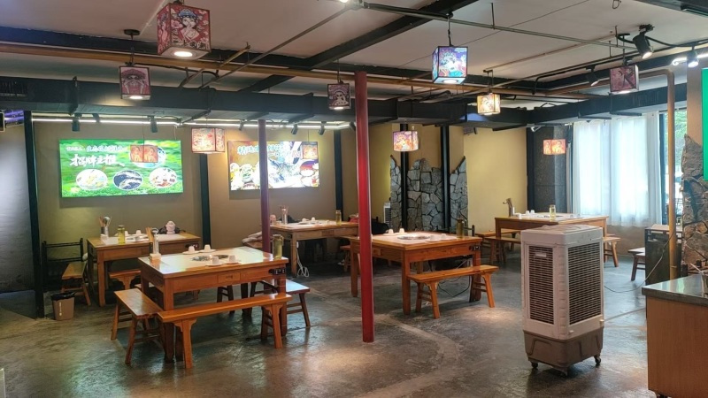 恩施松树坪十字路口餐饮店转让