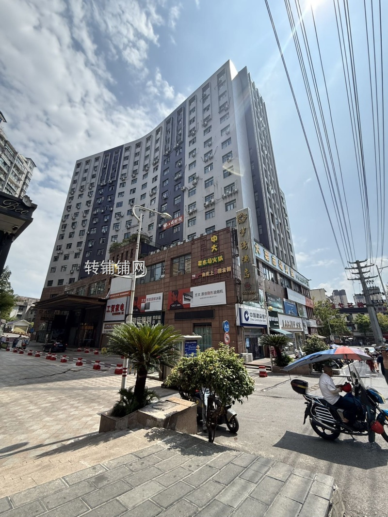 恩施航空路中大御城大型场地招租