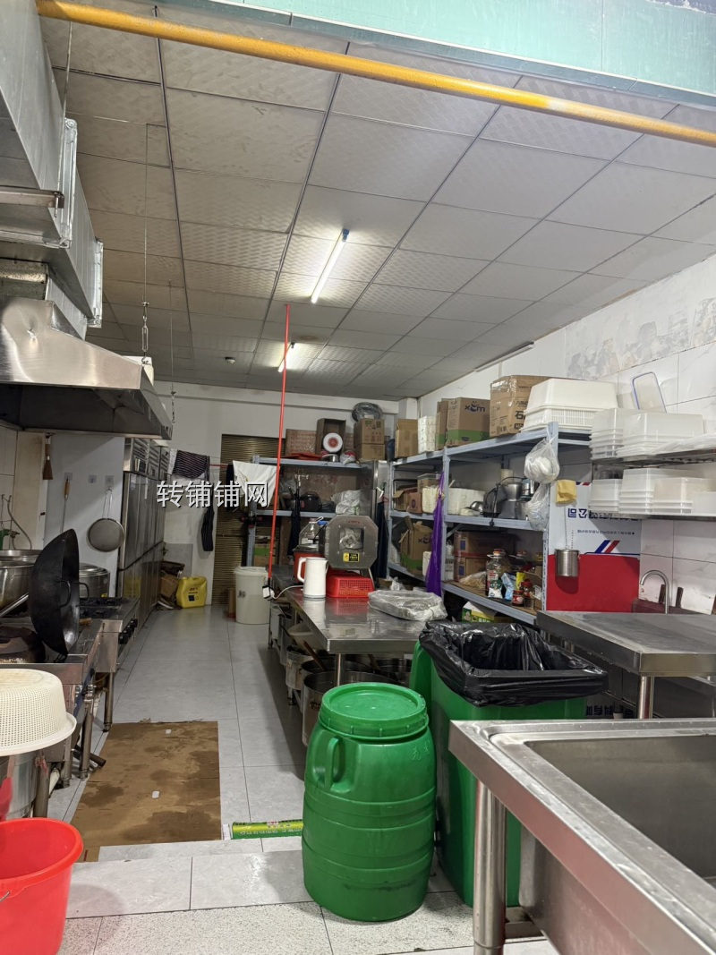 恩施中大御城转角餐饮店转让